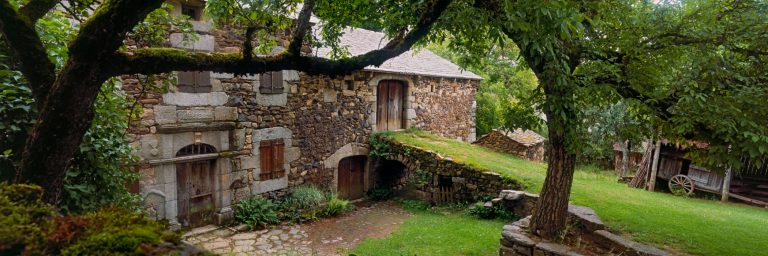 Etape 2 - Ferme de Pierre-Allègre Loubaresse (3)