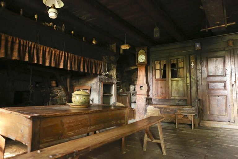 Etape 2 - Ferme de Pierre-Allègre Loubaresse (4)