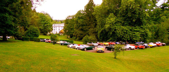 Prologue - Castel de Pont-à-Lesse - Car parking inside Hotel Park